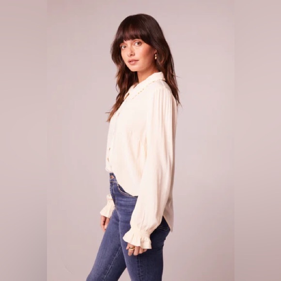 NWT Band of The Free DENISE CREAM RUFFLE COLLAR TOP with Cuffed Sleeves - Picture 2 of 5
